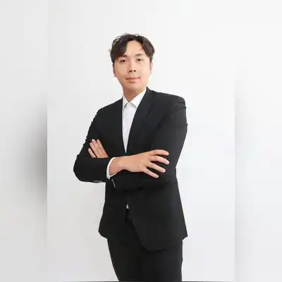何语佳